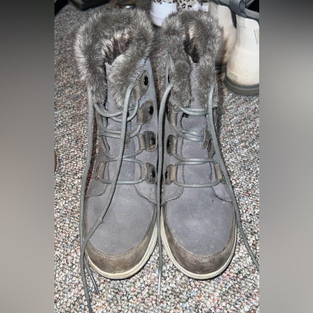Sorel lace winter boots